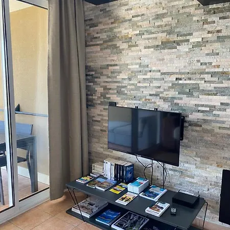 Apartment Appart. Vue Avec Piscine - Golfe De St Tropez