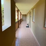 Appart. Vue Avec Piscine - Golfe De St Tropez 公寓 雷以桑布尔